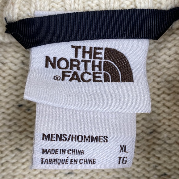 The North Face Crestview 1/4 Zip Sweater - Picture 6 of 8